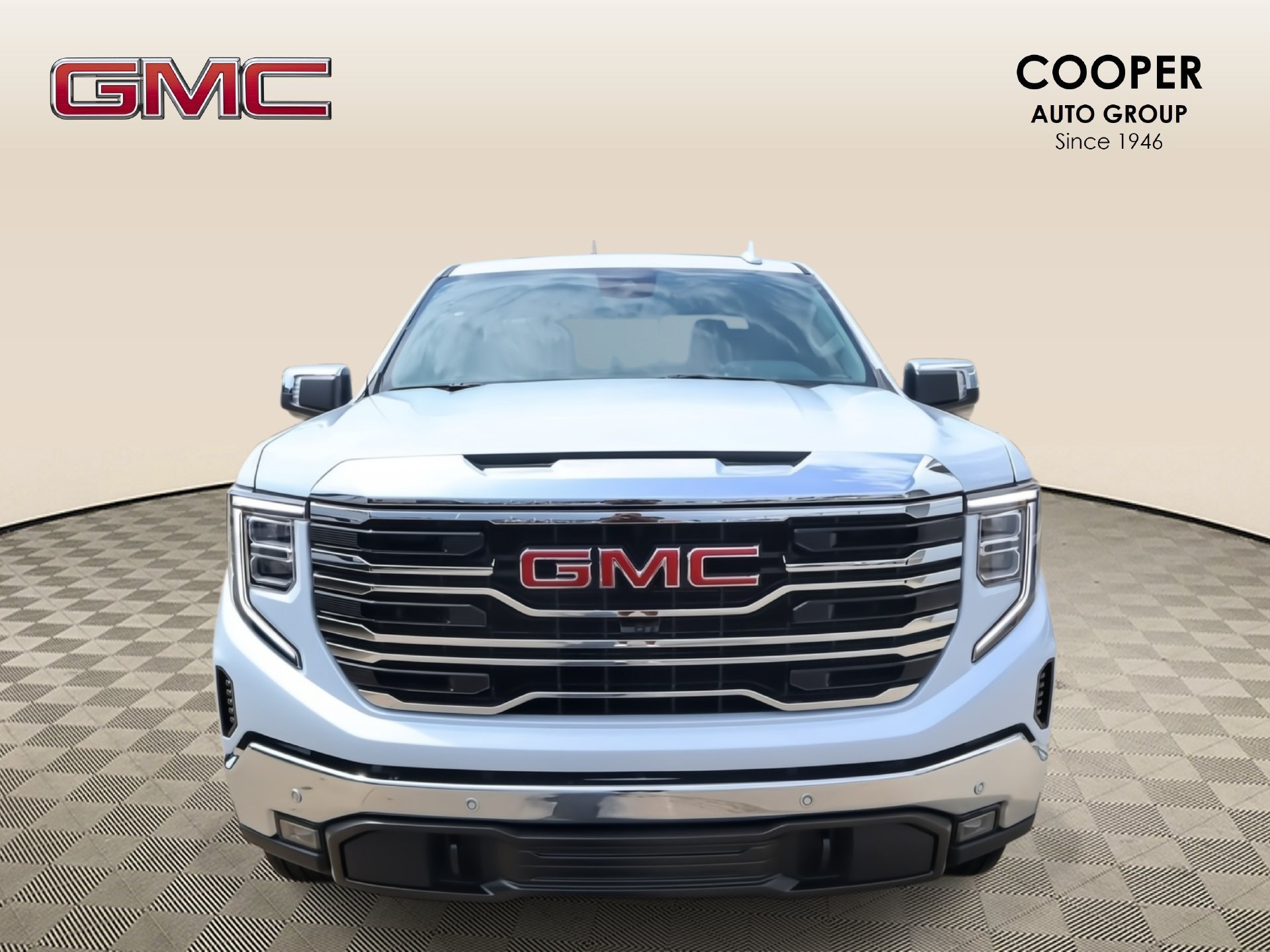 2026 GMC Sierra 1500 SLT - Photo 9