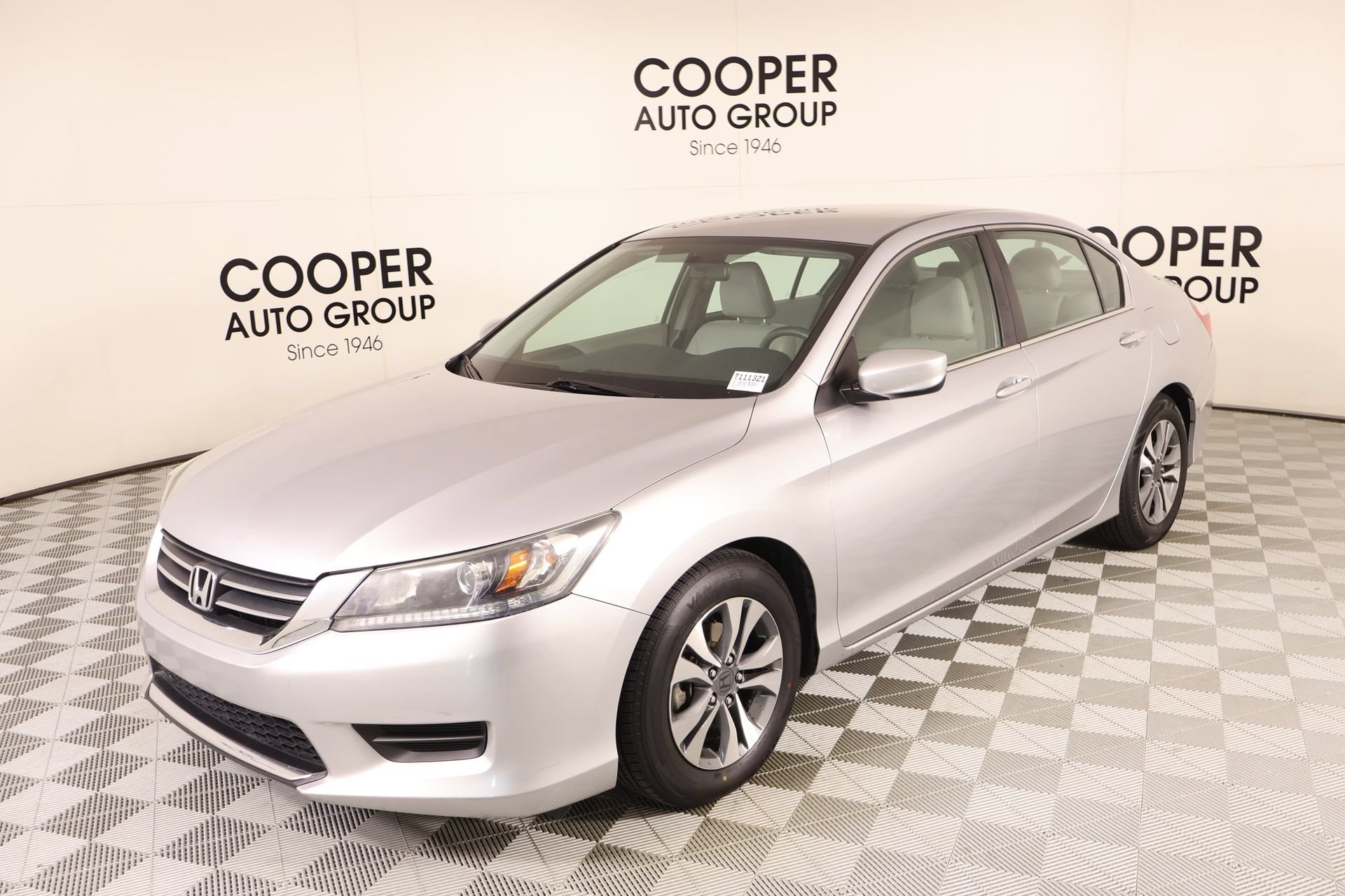 2013 Honda Accord LX - Photo 10