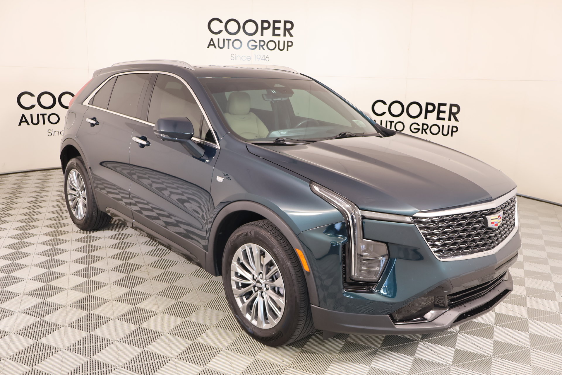  CADILLAC XT4