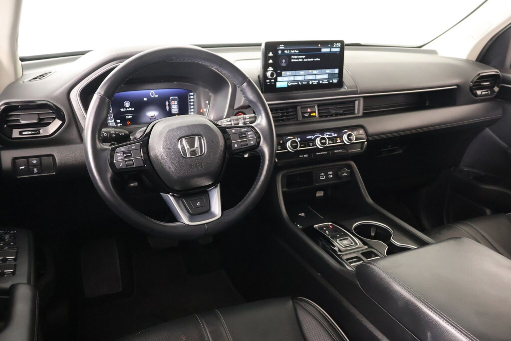 Used 2025 Honda Pilot Elite SUV