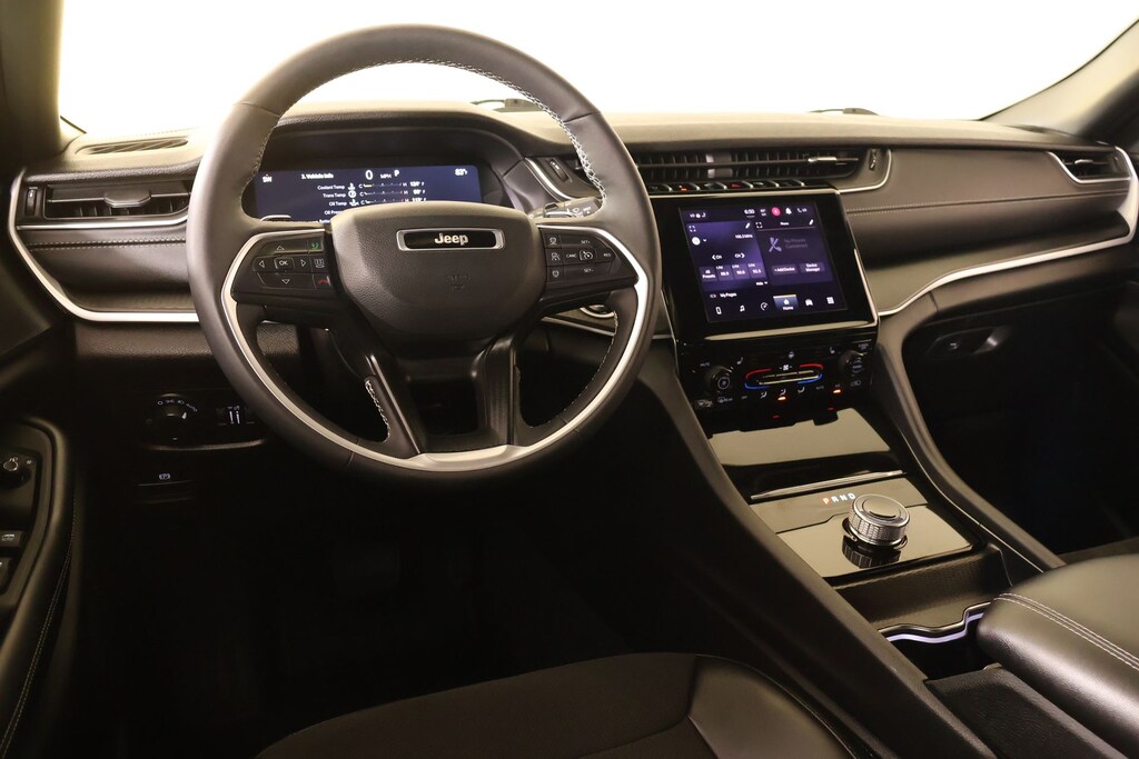 Certified 2025 Jeep Grand Cherokee L Laredo SUV