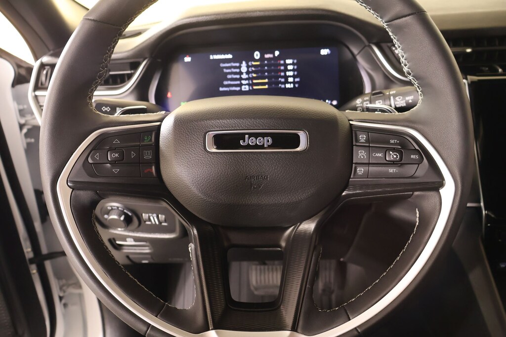 Certified 2025 Jeep Grand Cherokee L Laredo SUV