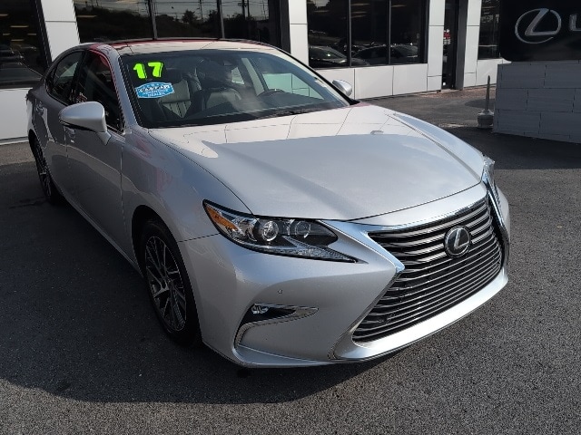 2017 Lexus ES