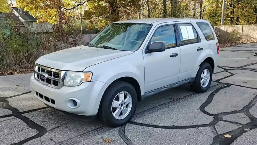 Used 2009 Ford Escape XLS