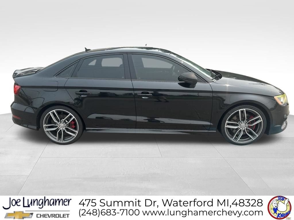 WAUB1GFFXG1005833