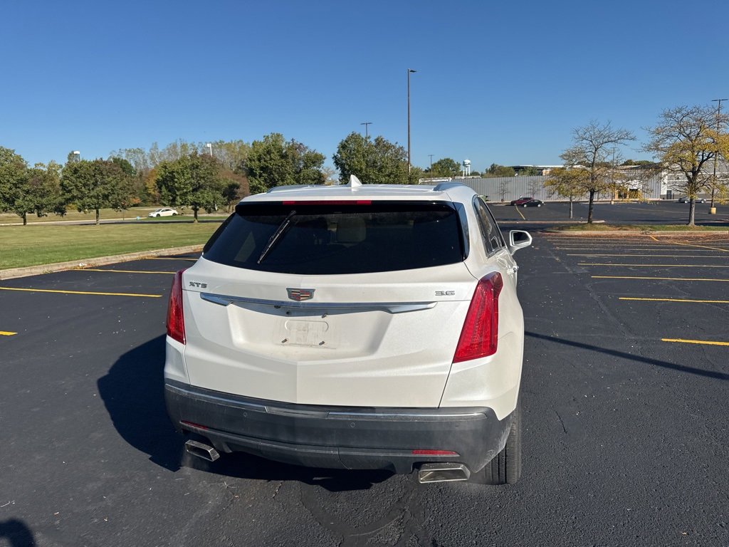 2019 Cadillac XT5 Luxury photo 3