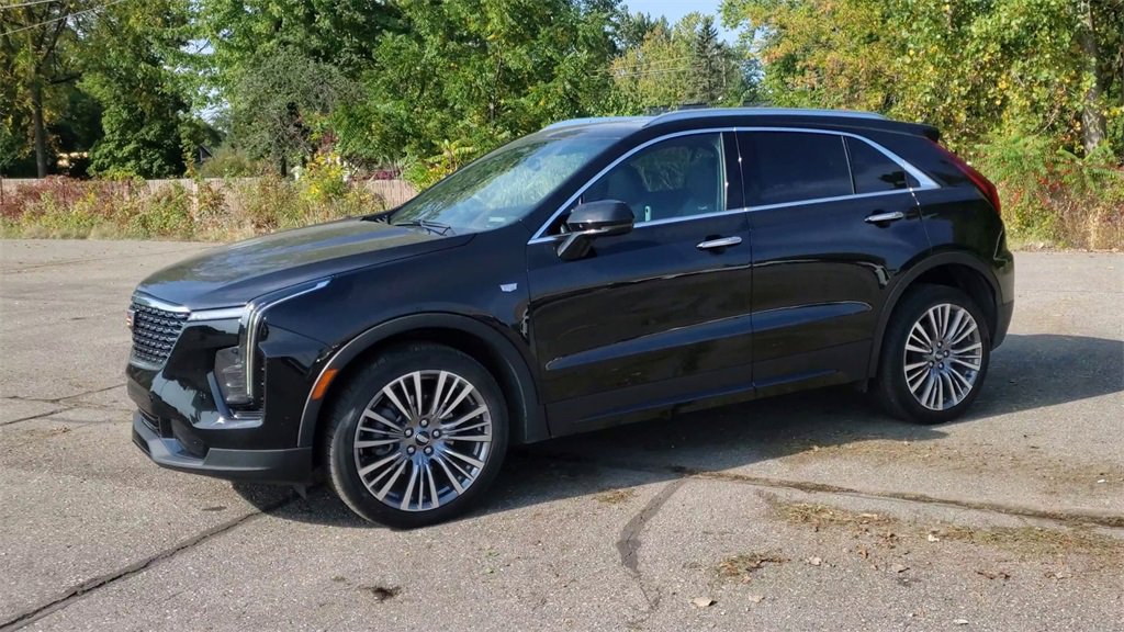 2024 Cadillac XT4 Premium Luxury photo 4