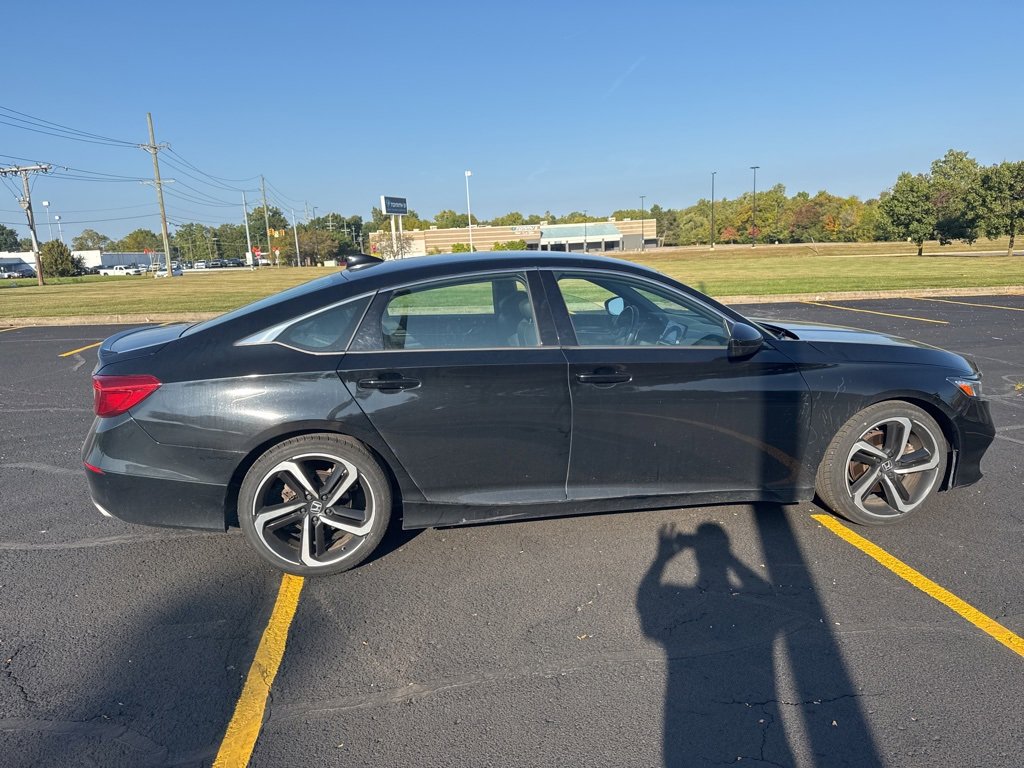 2019 Honda Accord Sport photo 3
