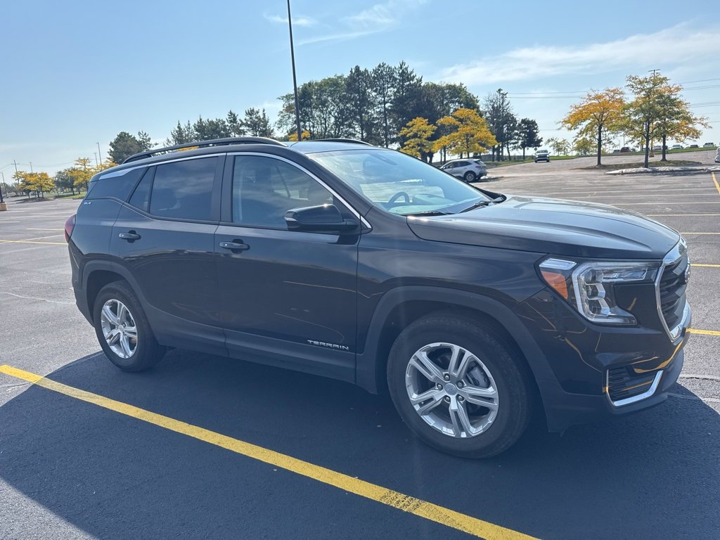 2024 Gmc Terrain SLE photo 2