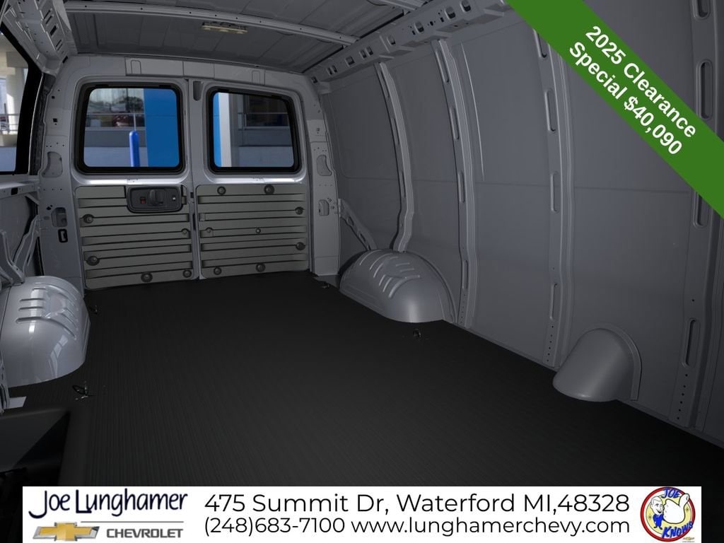 2025 Chevrolet Express Cargo Work Van - Photo 19
