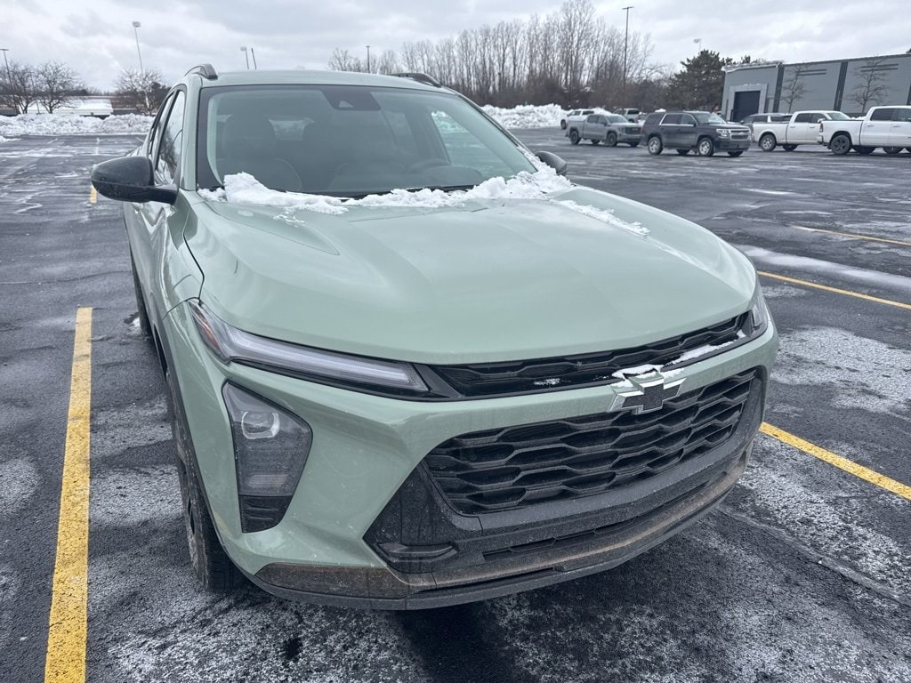 New 2025 Chevrolet Trax Activ SUV