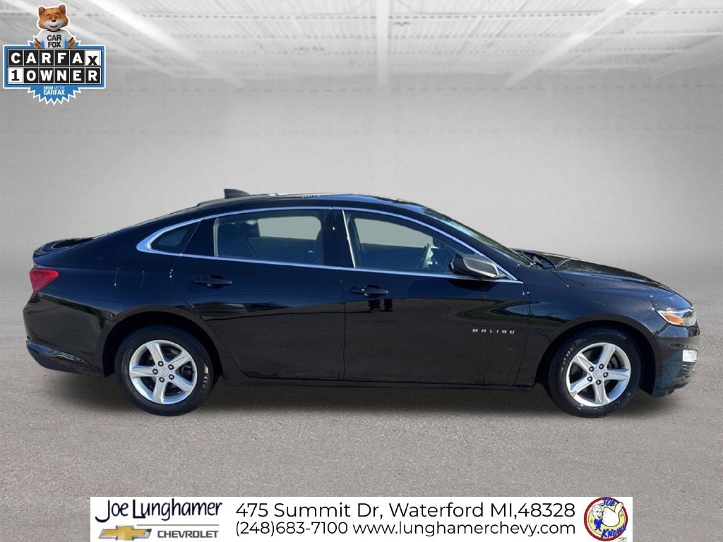 Used 2020 Chevrolet Malibu 1LS with VIN 1G1ZB5ST8LF020660 for sale in Waterford, MI