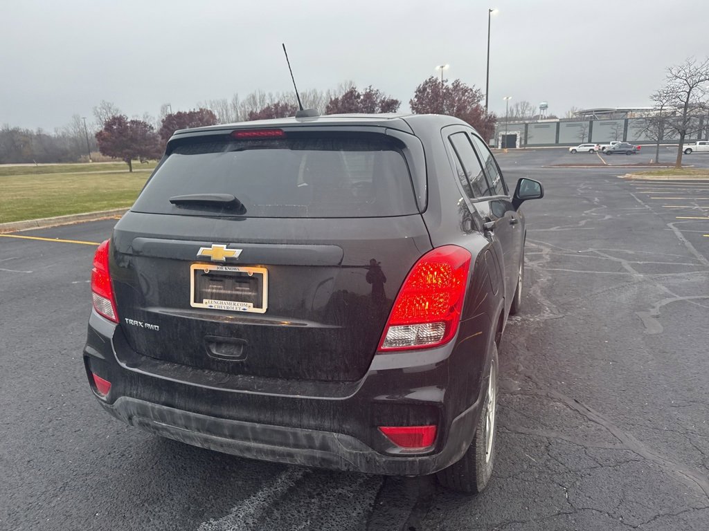 2022 Chevrolet Trax LS photo 4