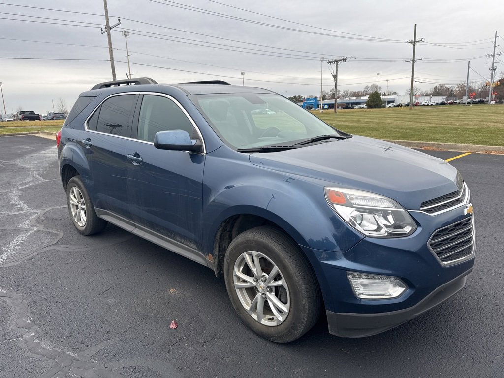 2016 Chevrolet Equinox LT photo 2