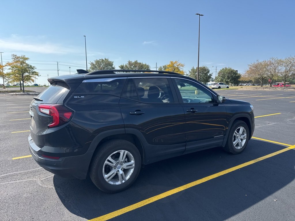 2024 Gmc Terrain SLE photo 3