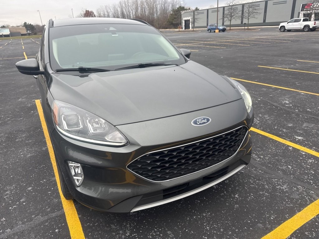 2020 Ford Escape SEL's photo