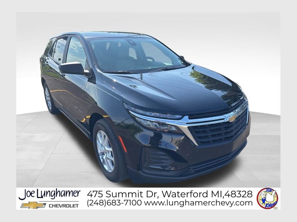 2023 Chevrolet Equinox LS's photo