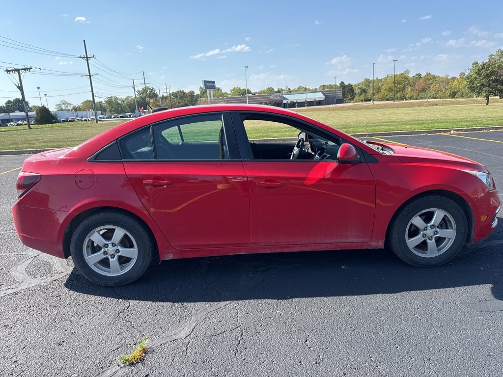 2016 Chevrolet Cruze LT photo 3