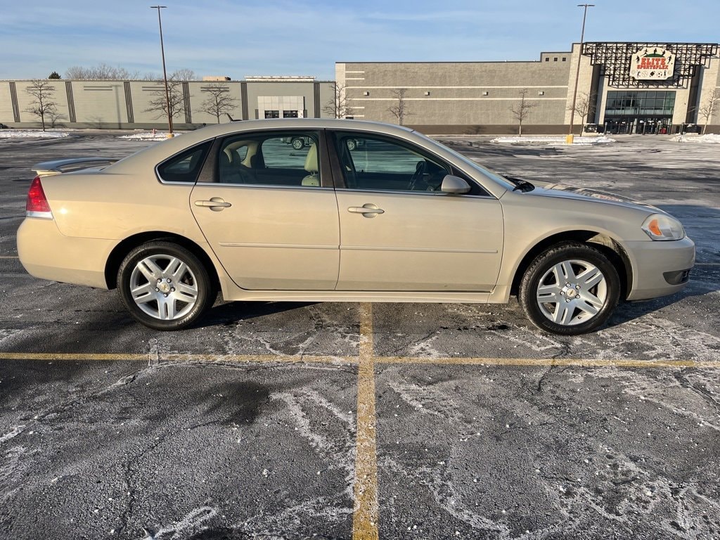 Used 2011 Chevrolet Impala LT with VIN 2G1WB5EK6B1200585 for sale in Waterford Township, MI