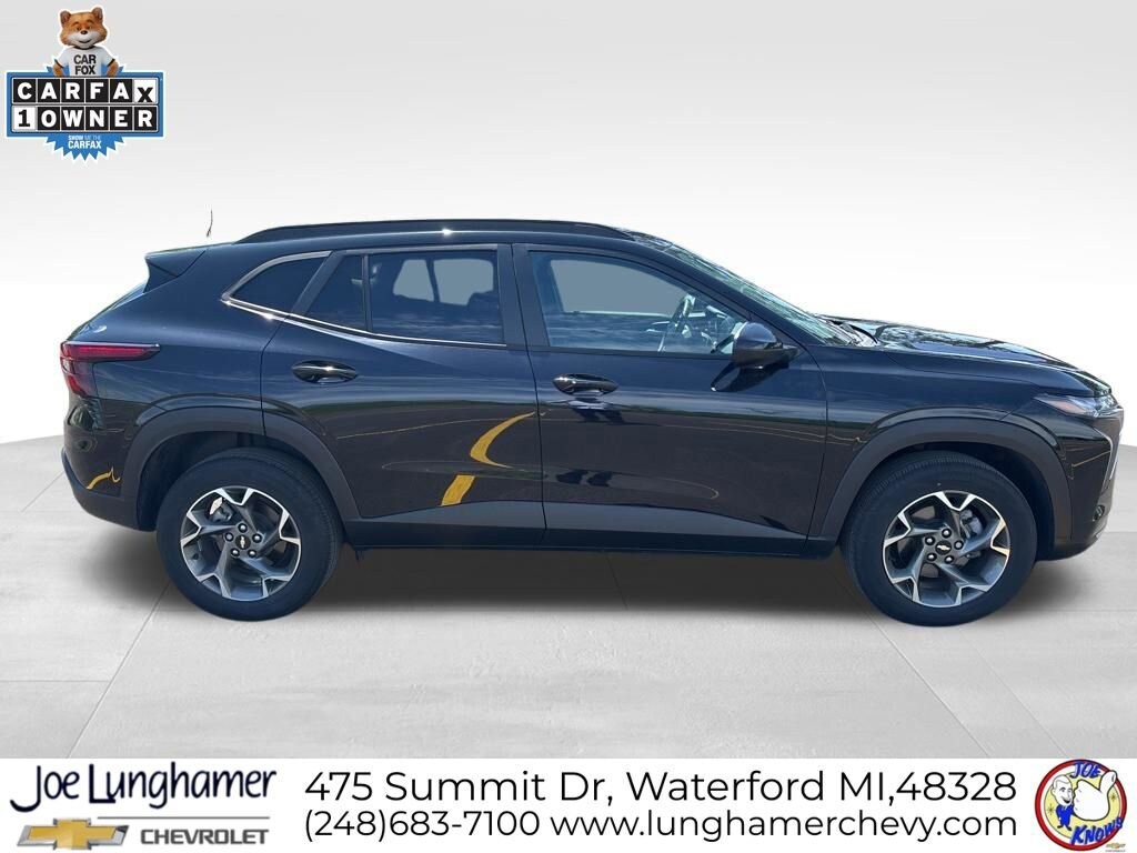 Used 2024 Chevrolet Trax LT SUV