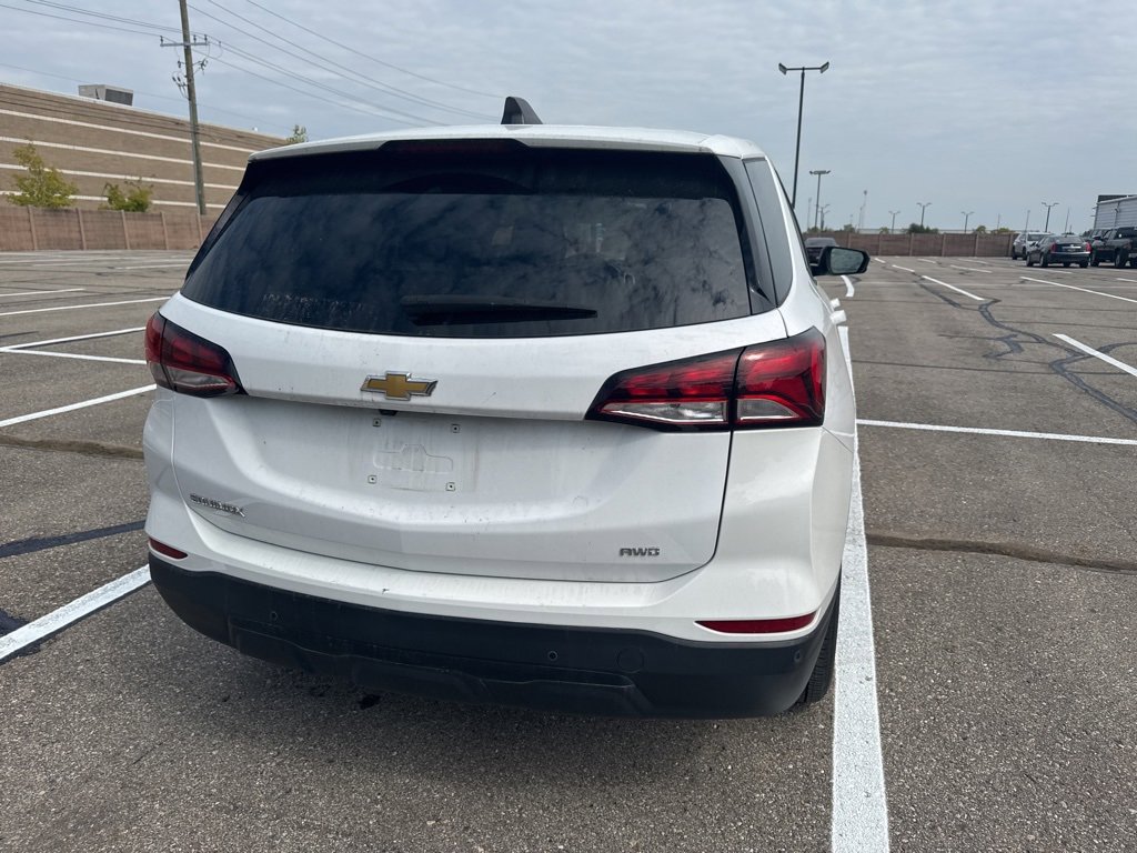 2023 Chevrolet Equinox LS photo 4