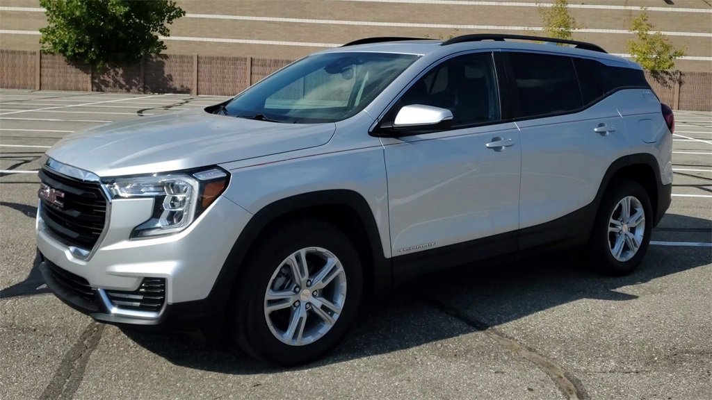 2022 Gmc Terrain SLE photo 3