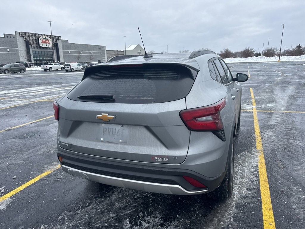 Used 2024 Chevrolet Trax LT SUV