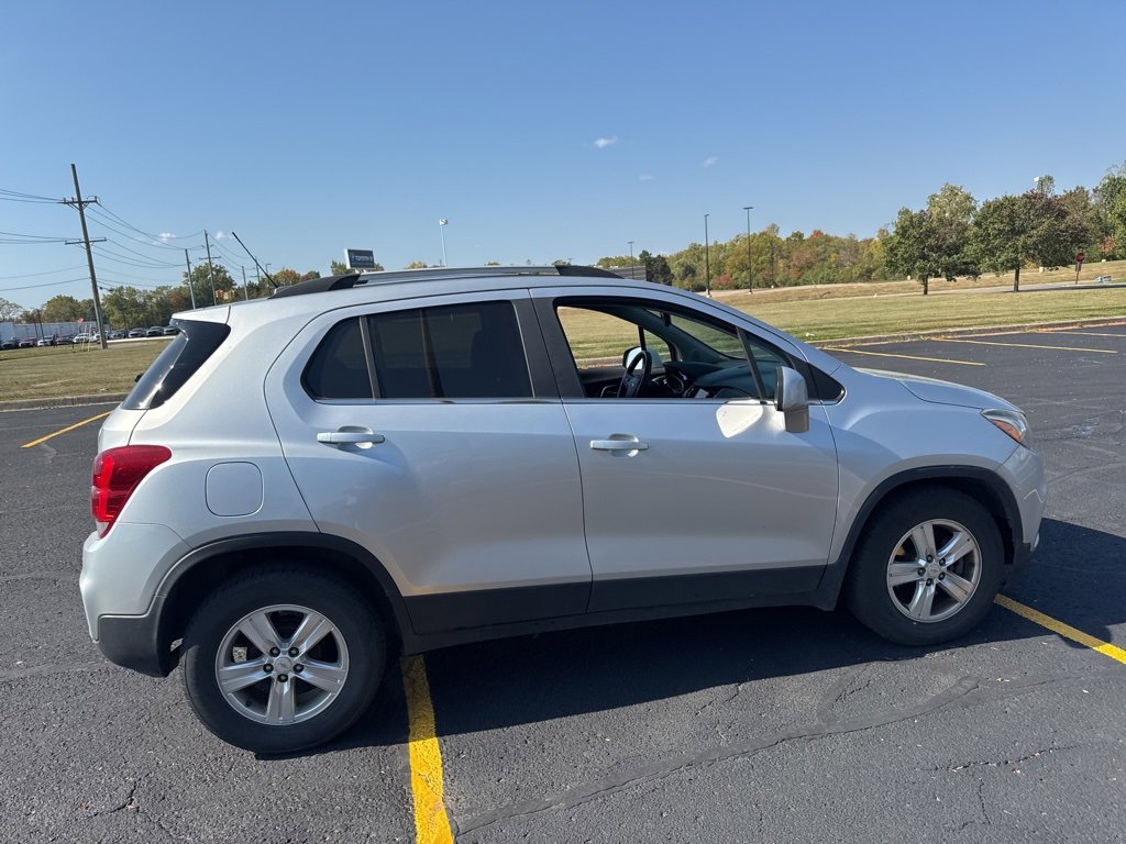 2018 Chevrolet Trax LT photo 3