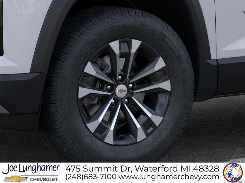 2027 Chevrolet Equinox LT - Photo 10