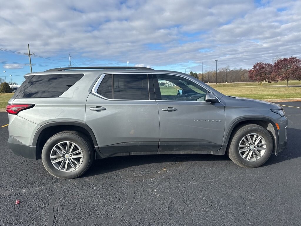 Used 2023 Chevrolet Traverse LT Cloth SUV