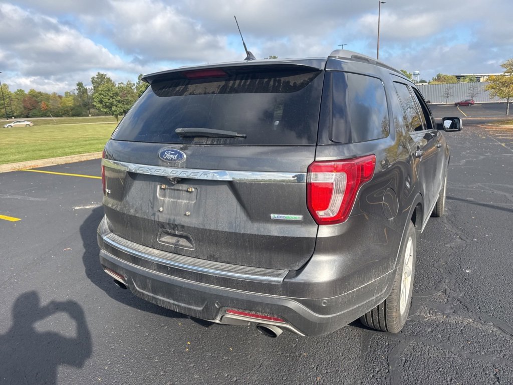 2018 Ford Explorer XLT photo 2