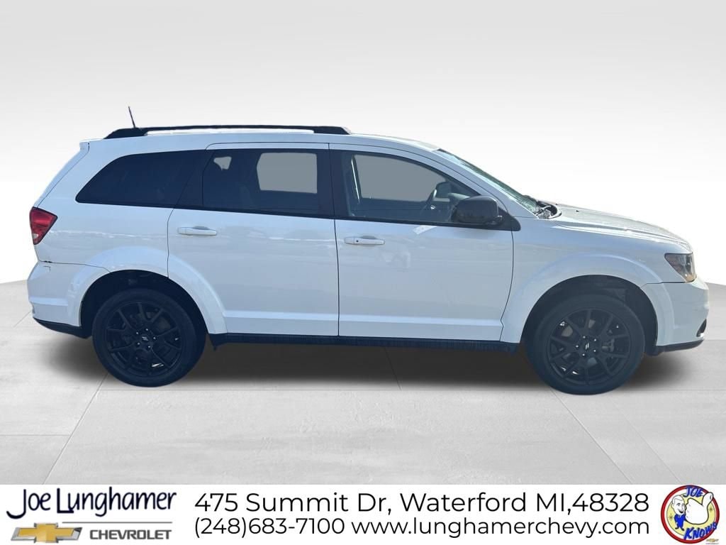 Used 2019 Dodge Journey SE with VIN 3C4PDCBB0KT860540 for sale in Waterford Township, MI