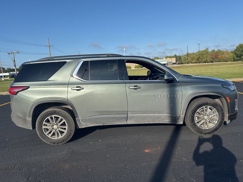 2023 Chevrolet Traverse photo 3
