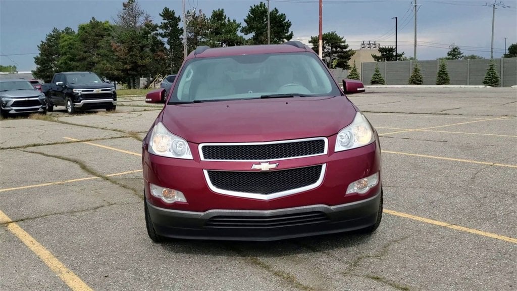 Used 2011 Chevrolet Traverse LT w/2LT SUV