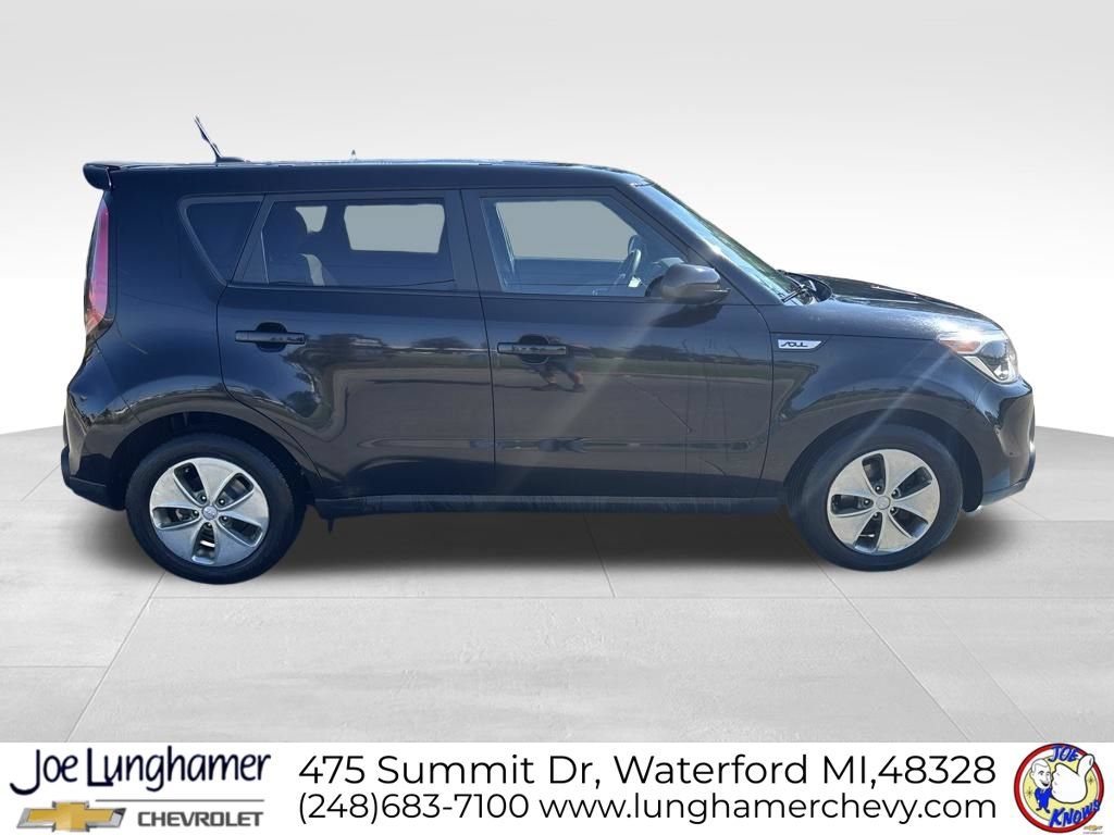 Used 2016 Kia Soul Base with VIN KNDJN2A25G7324435 for sale in Waterford Township, MI