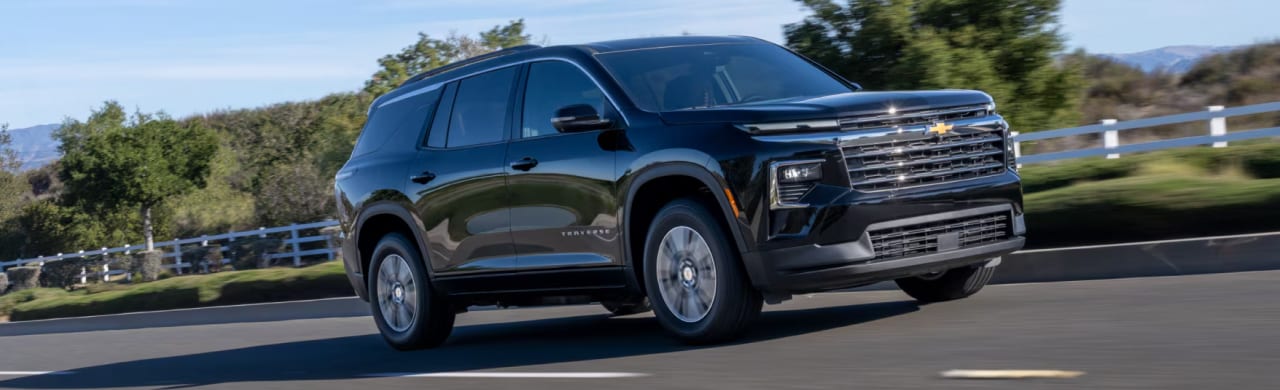 2027 Chevrolet Traverse LT Which Driver-Assistance Features Help on Long Highway Days.jpg