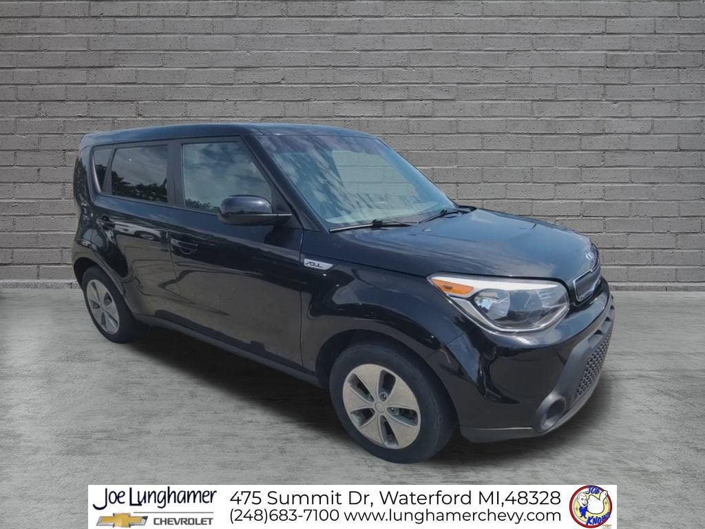 Used 2016 Kia Soul Base with VIN KNDJN2A25G7324435 for sale in Waterford, MI