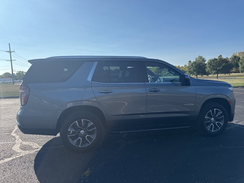 2021 Chevrolet Tahoe LT photo 3