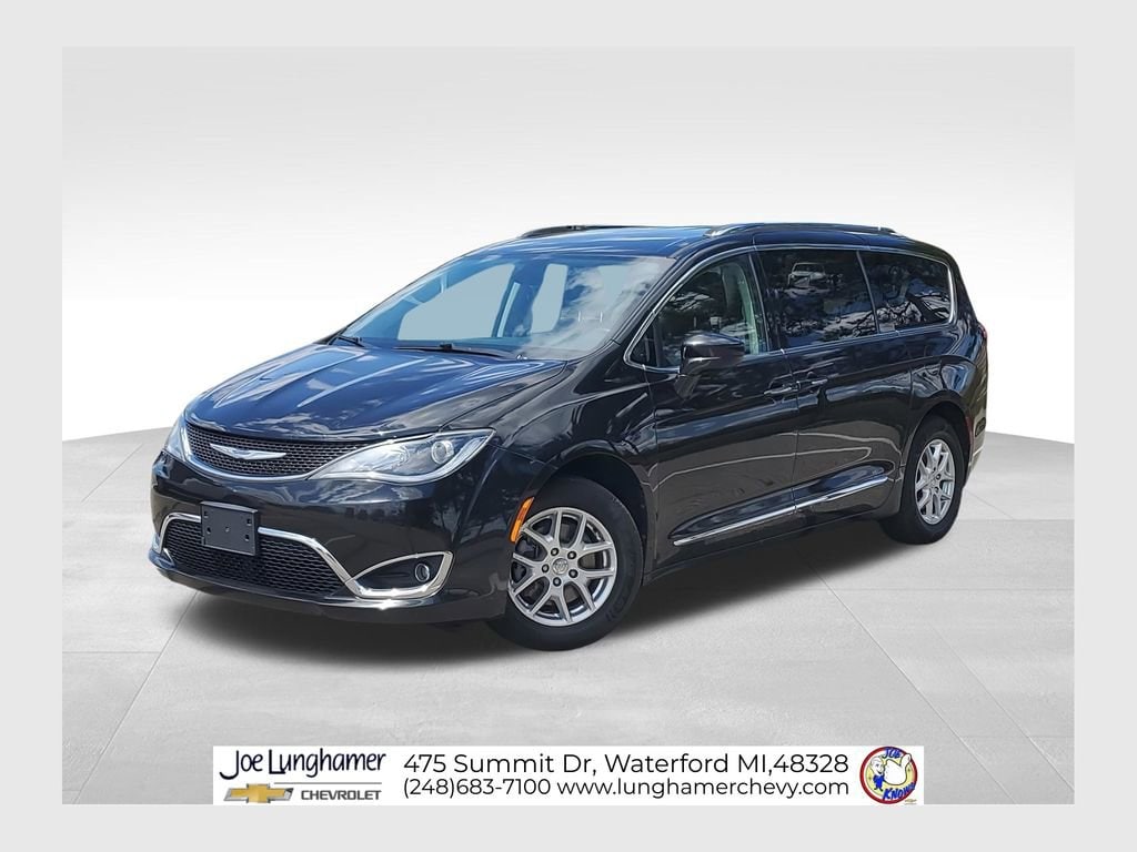 2020 Chrysler Pacifica Touring L's photo