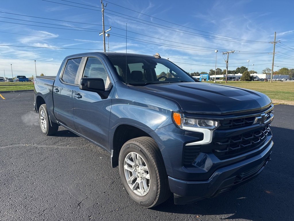 2022 Chevrolet Silverado 1500 photo 2