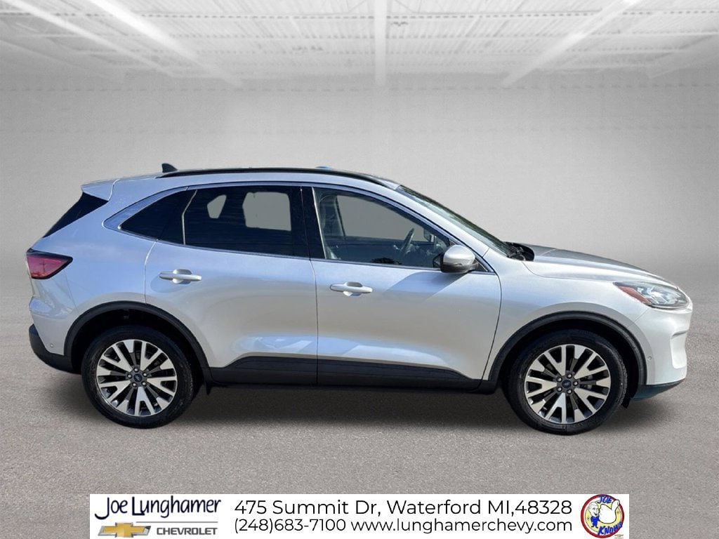 Used 2020 Ford Escape Titanium with VIN 1FMCU9J95LUB16239 for sale in Waterford, MI