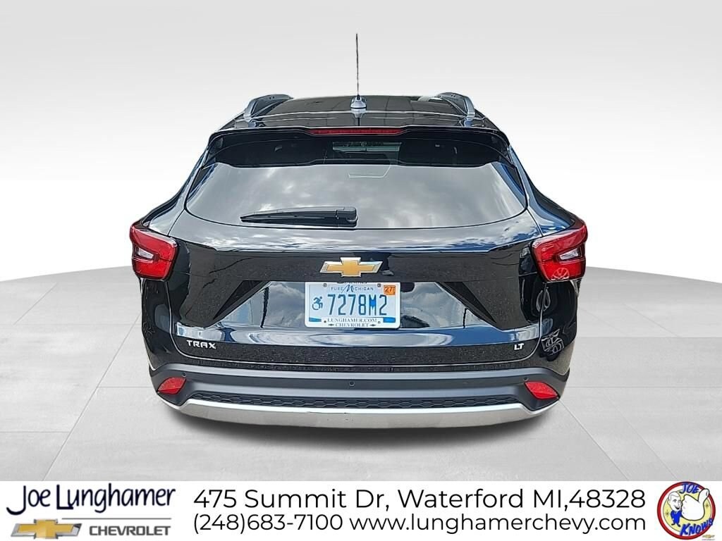 Used 2024 Chevrolet Trax LT SUV