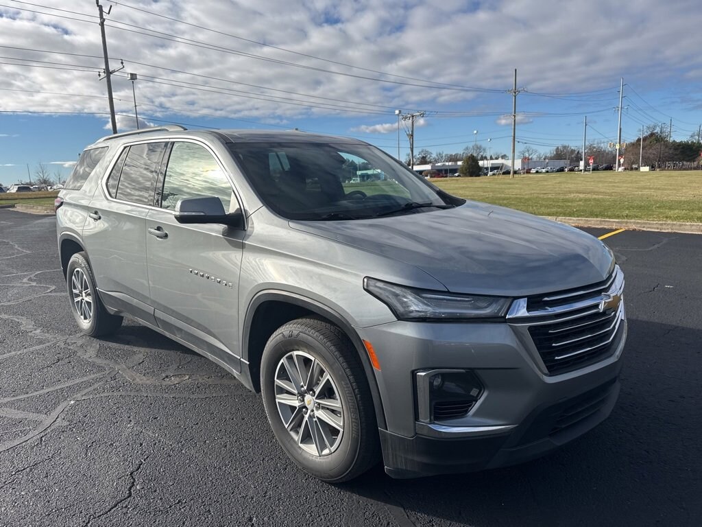 Used 2023 Chevrolet Traverse LT Cloth SUV