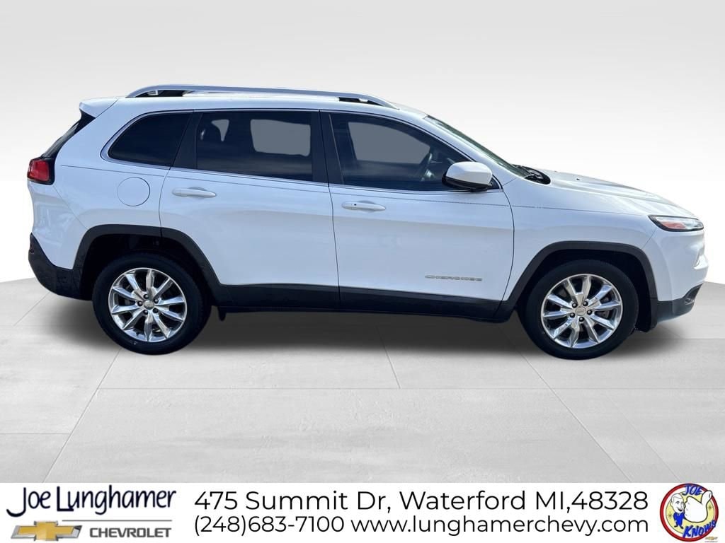 Used 2015 Jeep Cherokee Limited with VIN 1C4PJLDB3FW670334 for sale in Waterford Township, MI