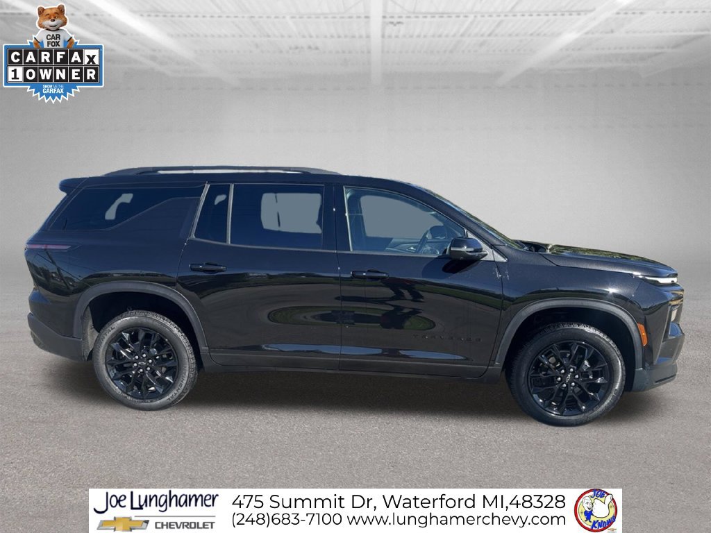 Used 2024 Chevrolet Traverse LT SUV