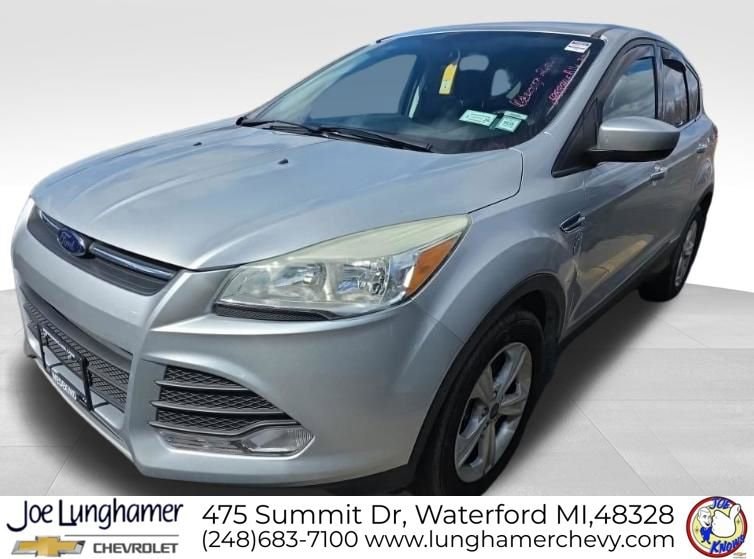 Used 2014 Ford Escape SE with VIN 1FMCU9G9XEUD88280 for sale in Waterford Township, MI