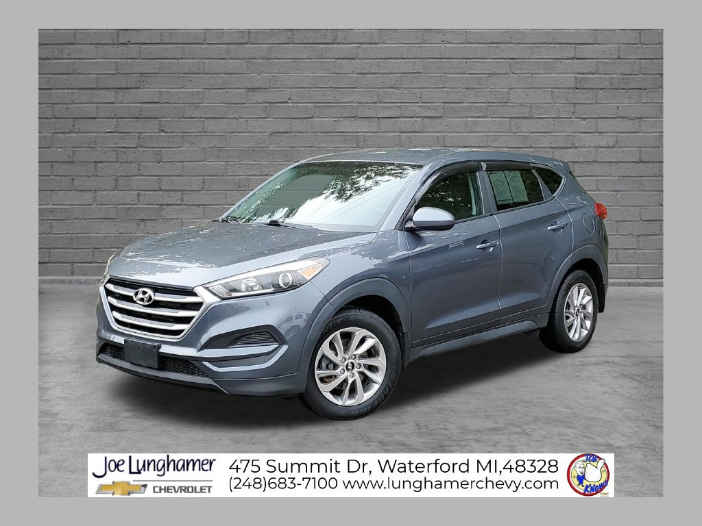 Used 2017 Hyundai Tucson SE with VIN KM8J23A48HU401409 for sale in Waterford, MI
