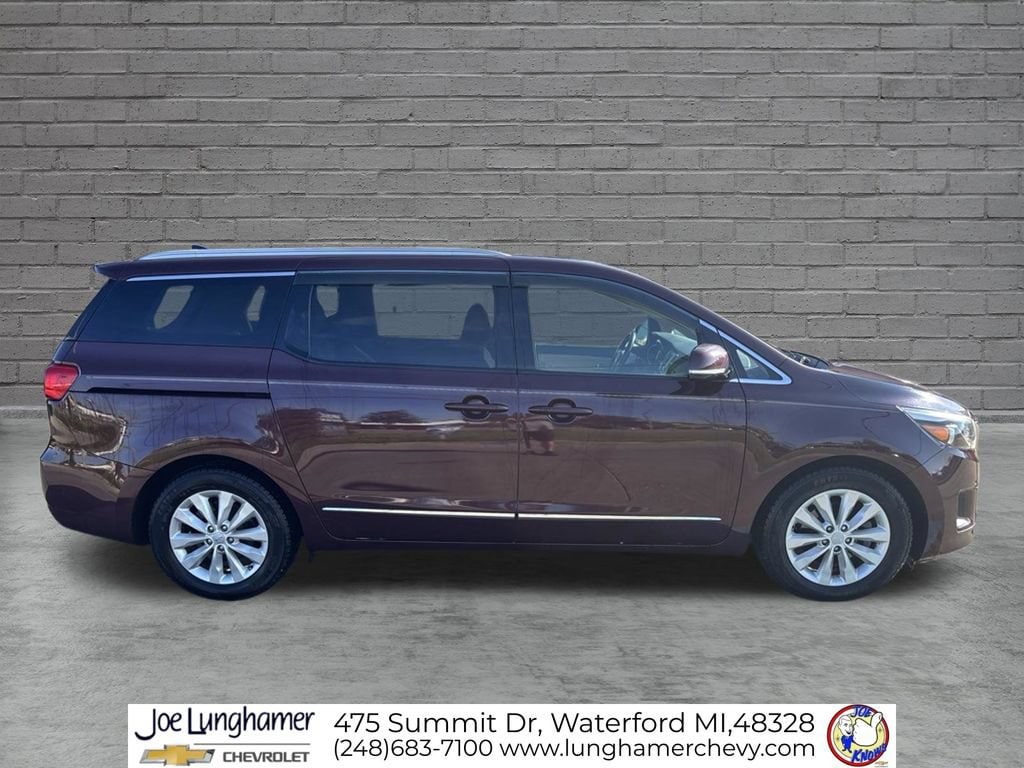 Used 2017 Kia Sedona EX with VIN KNDMC5C14H6257195 for sale in Waterford, MI
