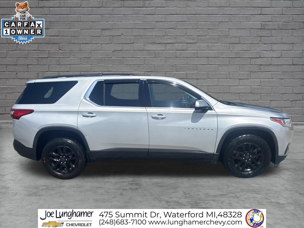 Used 2019 Chevrolet Traverse 1LT with VIN 1GNERGKW9KJ314174 for sale in Waterford, MI