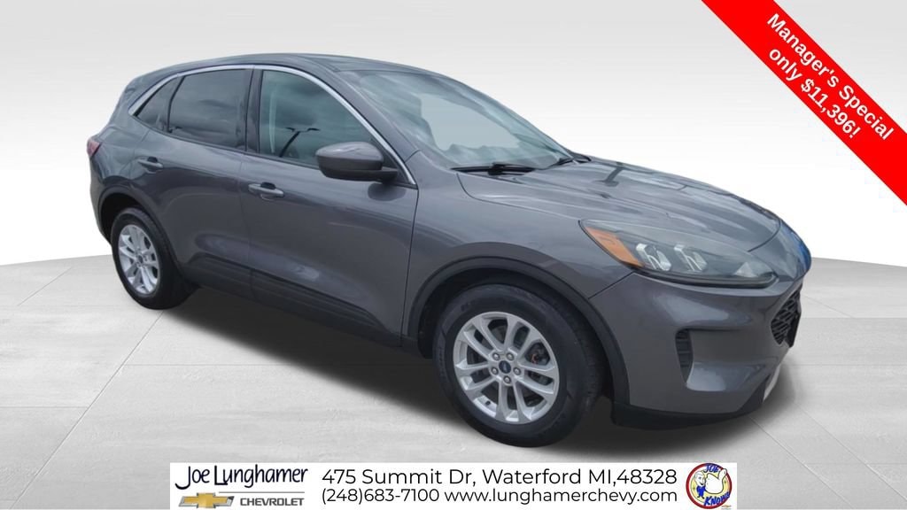 Used 2021 Ford Escape SE with VIN 1FMCU0G64MUA73653 for sale in Waterford Township, MI